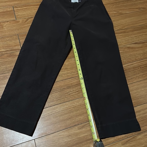Gap Capris - Picture 2 of 5